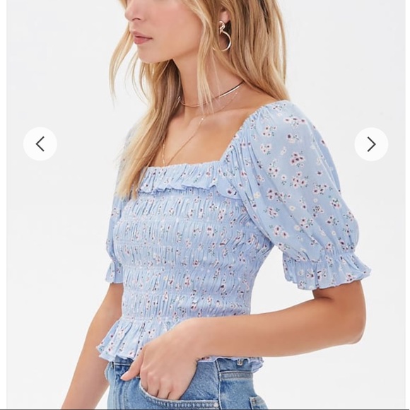 Forever 21 floral smocked puff sleeve top - Picture 3 of 5